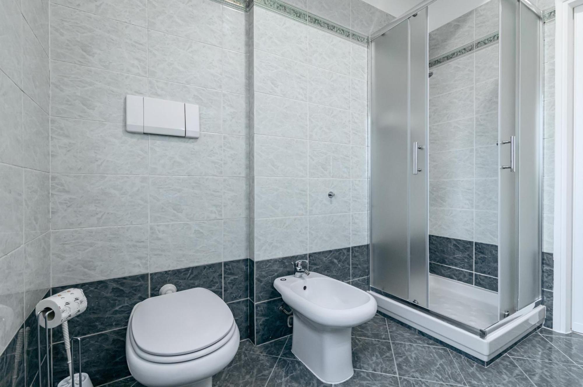 Roomy Close To Center! Apartamento